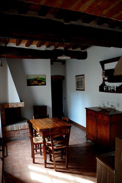 Agriturismo Castello Saltemnano Buonconvento Rum bild