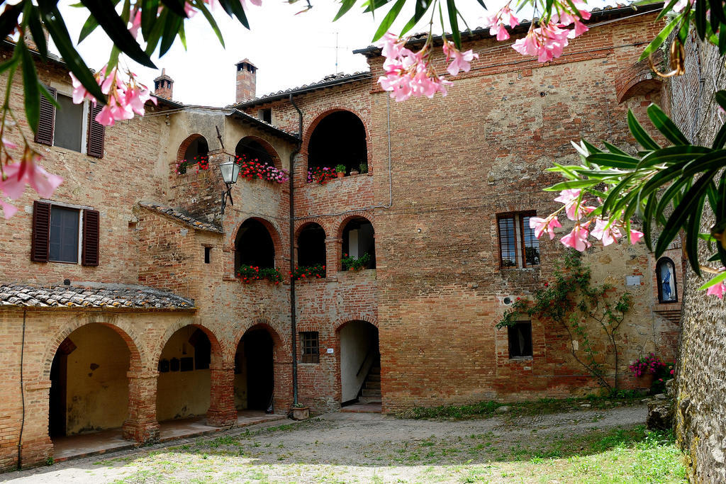 Agriturismo Castello Saltemnano Buonconvento Exteriör bild
